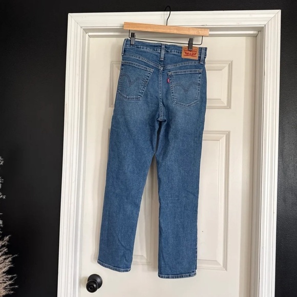 Levi's Premium WEDGIE STRAIGHT ANKLE WOMEN'S JEANS
size 28 - Picture 8 of 12